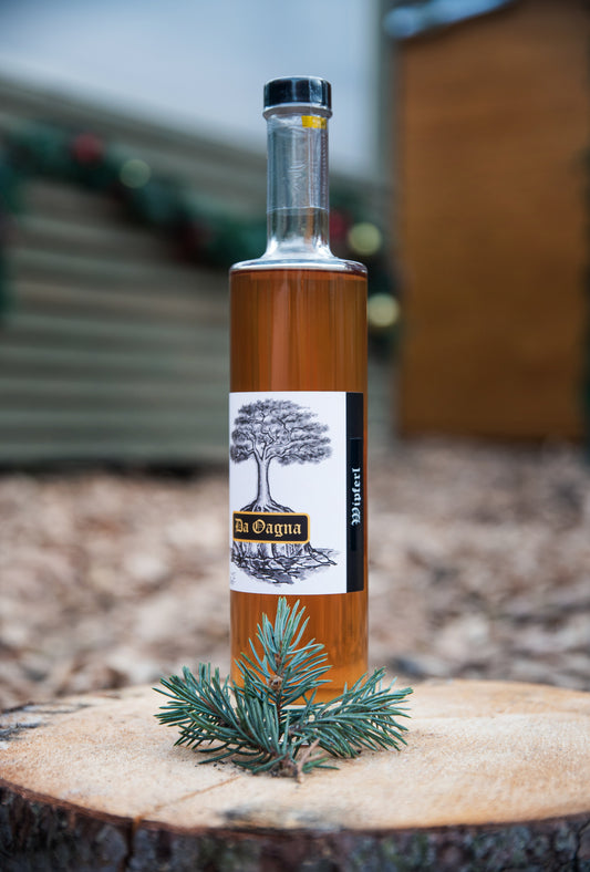 Flasche Da Oagna Wipferl-Likör – heller Kräuterlikör mit frischem Fichtennadel-Aroma aus Maiwipferl